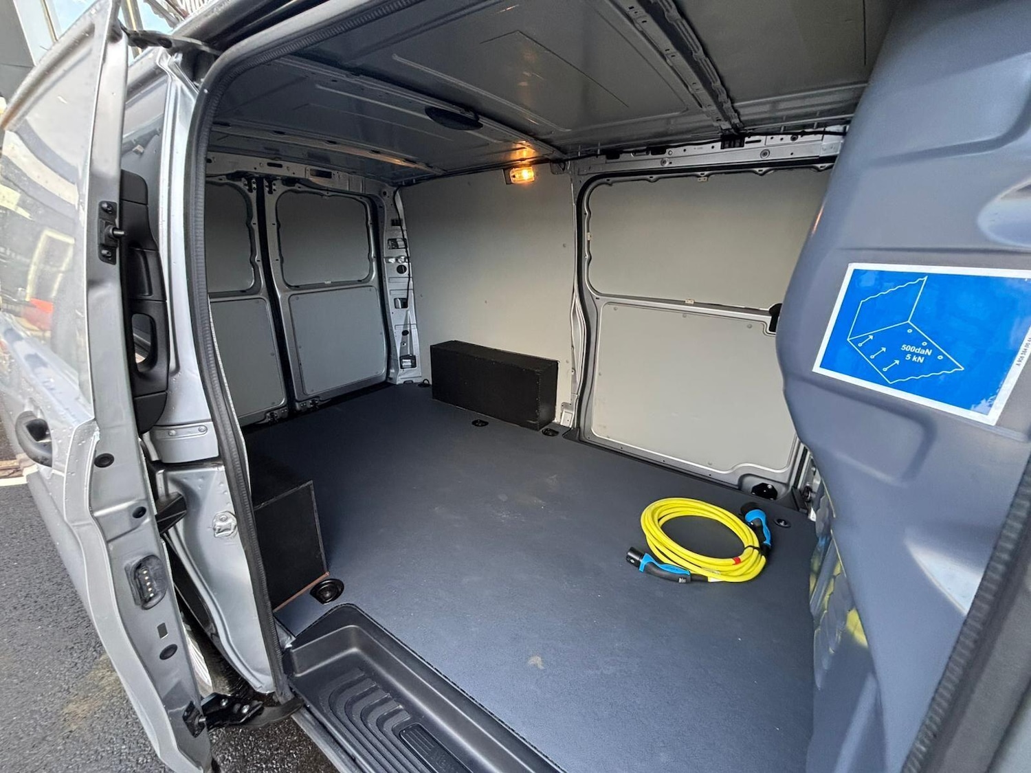 Used Mercedes-Benz Vito 2023 for sale - 77131313: Photo 8