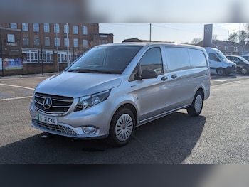 Used Mercedes-Benz Vito 2021 for sale - 77939877: Photo