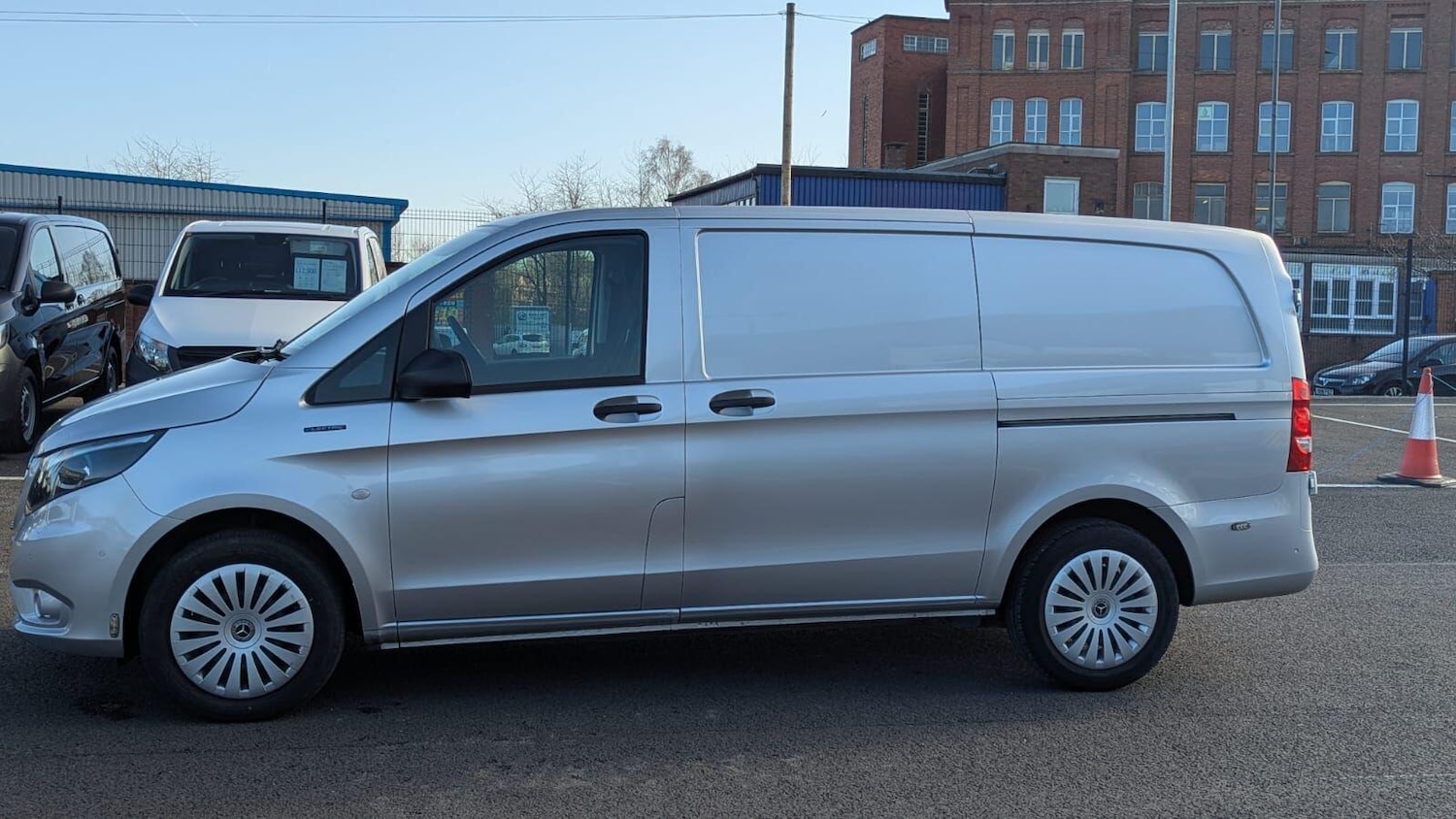 Used Mercedes-Benz Vito 2021 for sale - 77939877: Photo 4