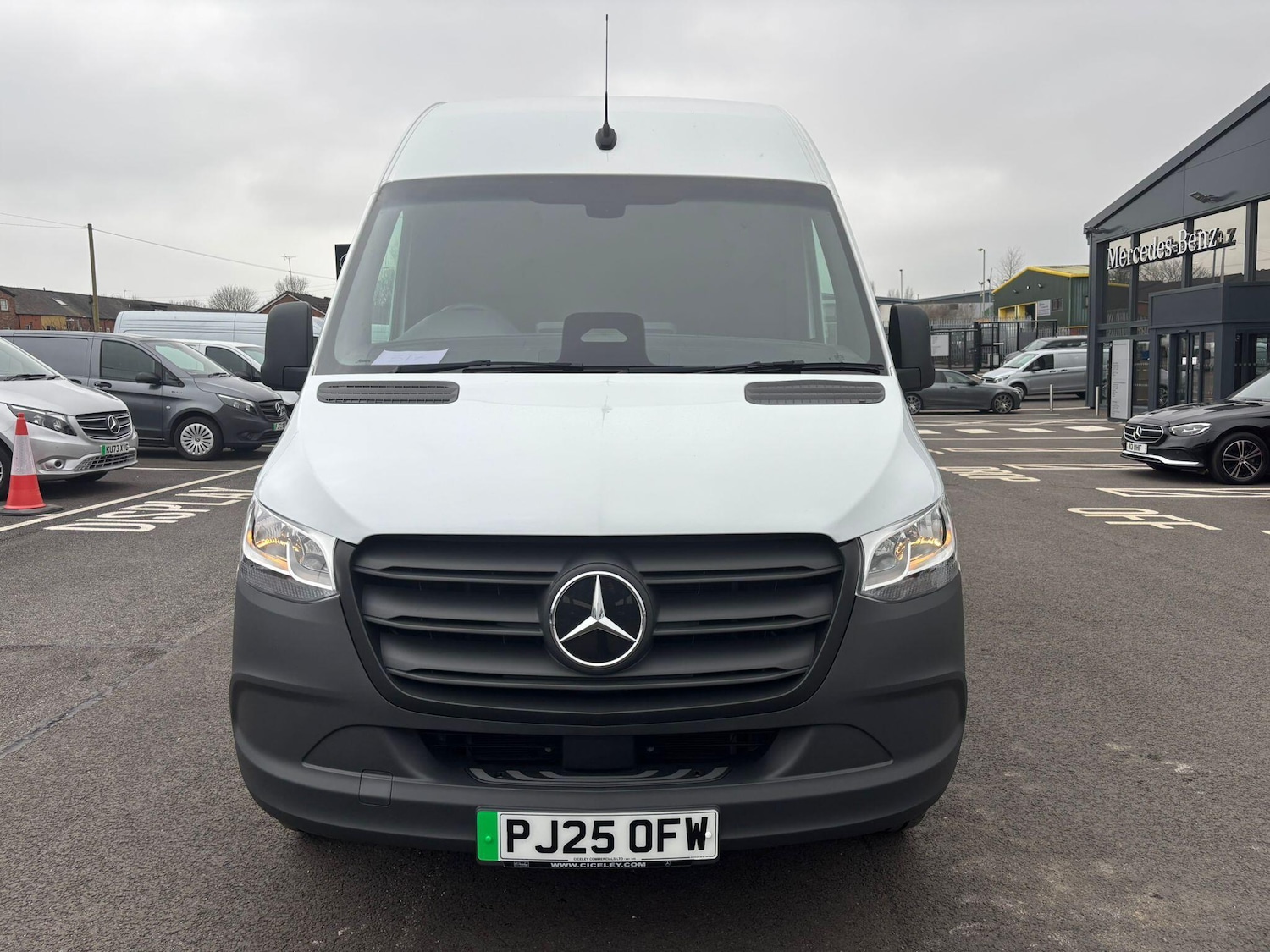 Used Mercedes-Benz Sprinter 2025 for sale - 77425027: Photo 2