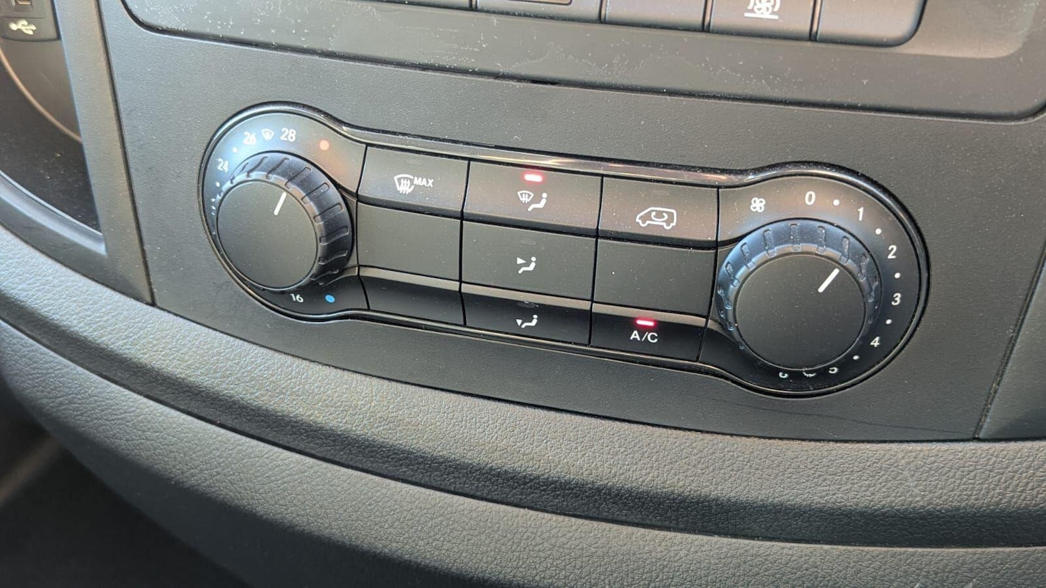 Used Mercedes-Benz Vito 2023 for sale - 77939884: Photo 10