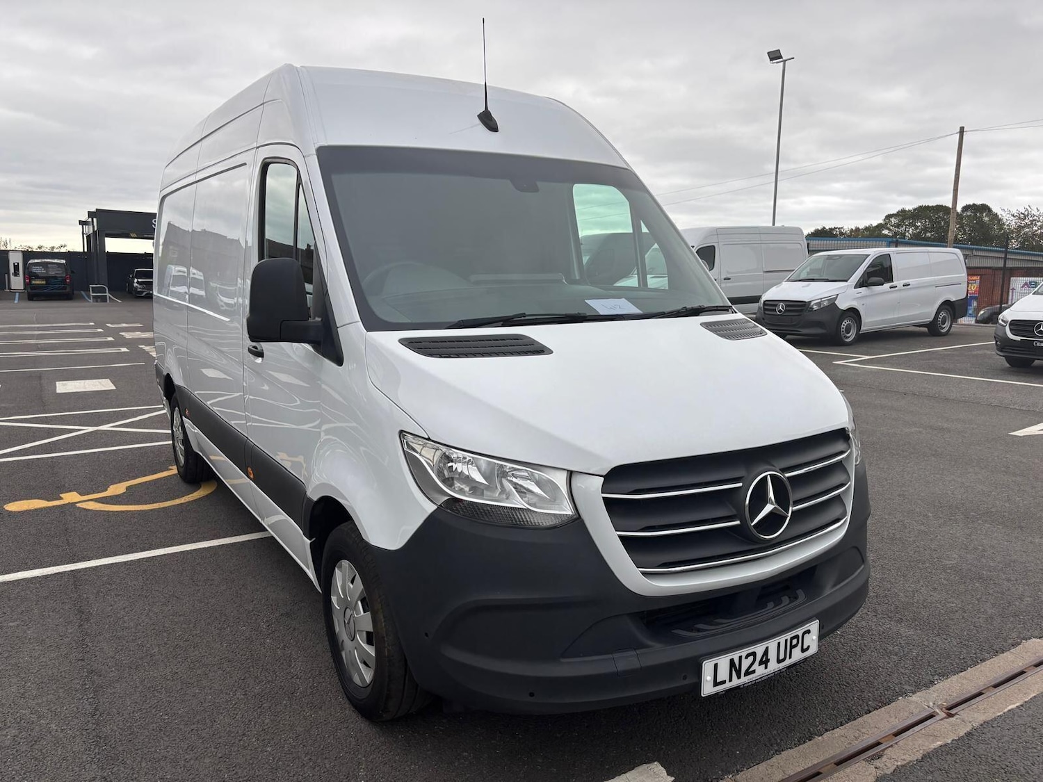 Used Mercedes-Benz Sprinter 2024 for sale - 76457693: Photo 4