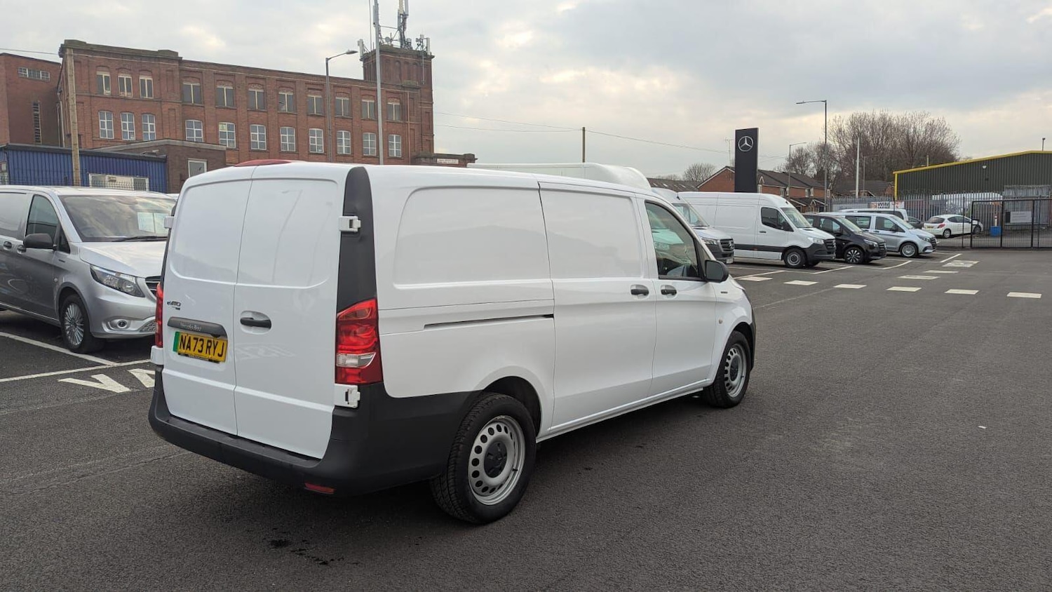 Used Mercedes-Benz Vito 2023 for sale - 77783642: Photo 2