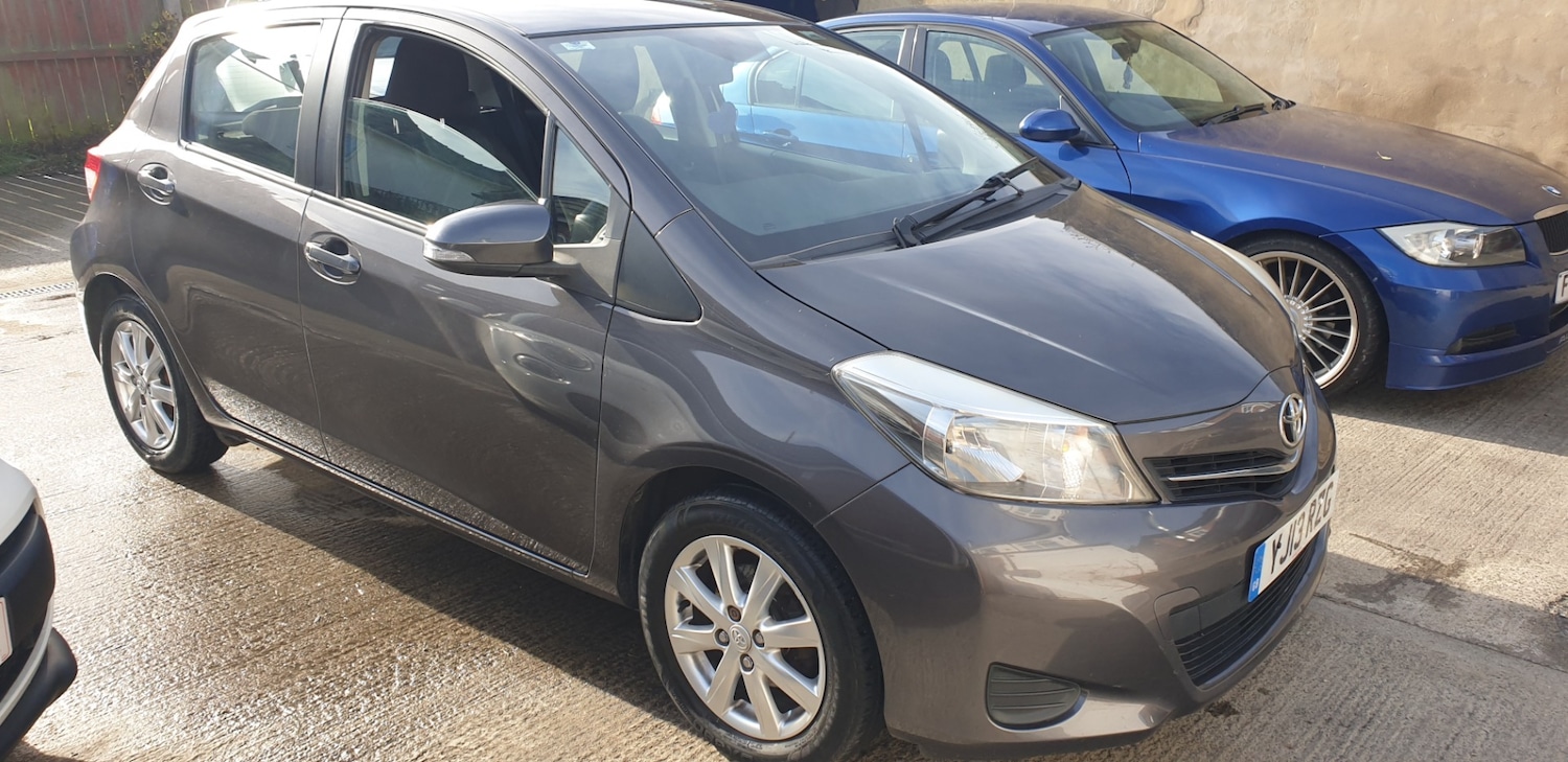 Used Toyota Yaris 2013 for sale - 76375435: Photo 3