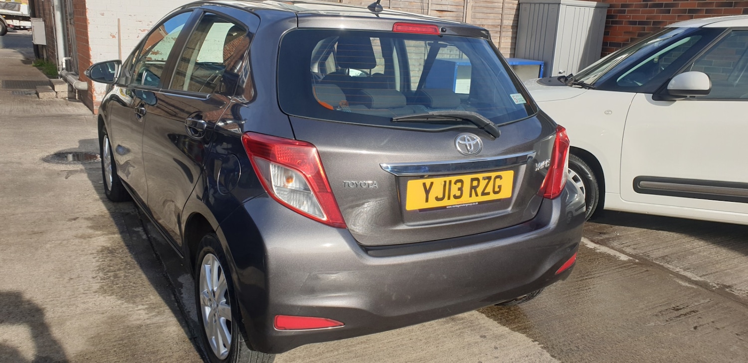 Used Toyota Yaris 2013 for sale - 76375435: Photo 5