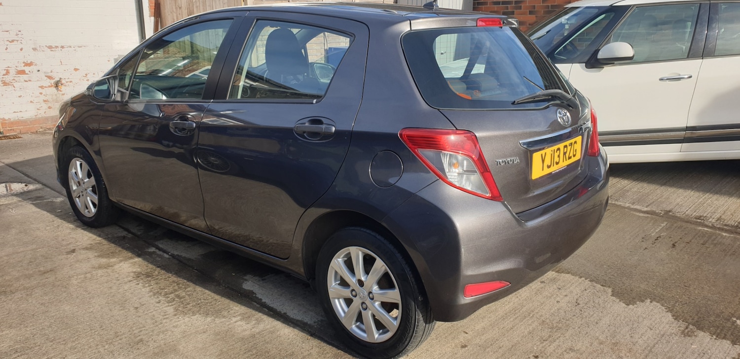 Used Toyota Yaris 2013 for sale - 76375435: Photo 6