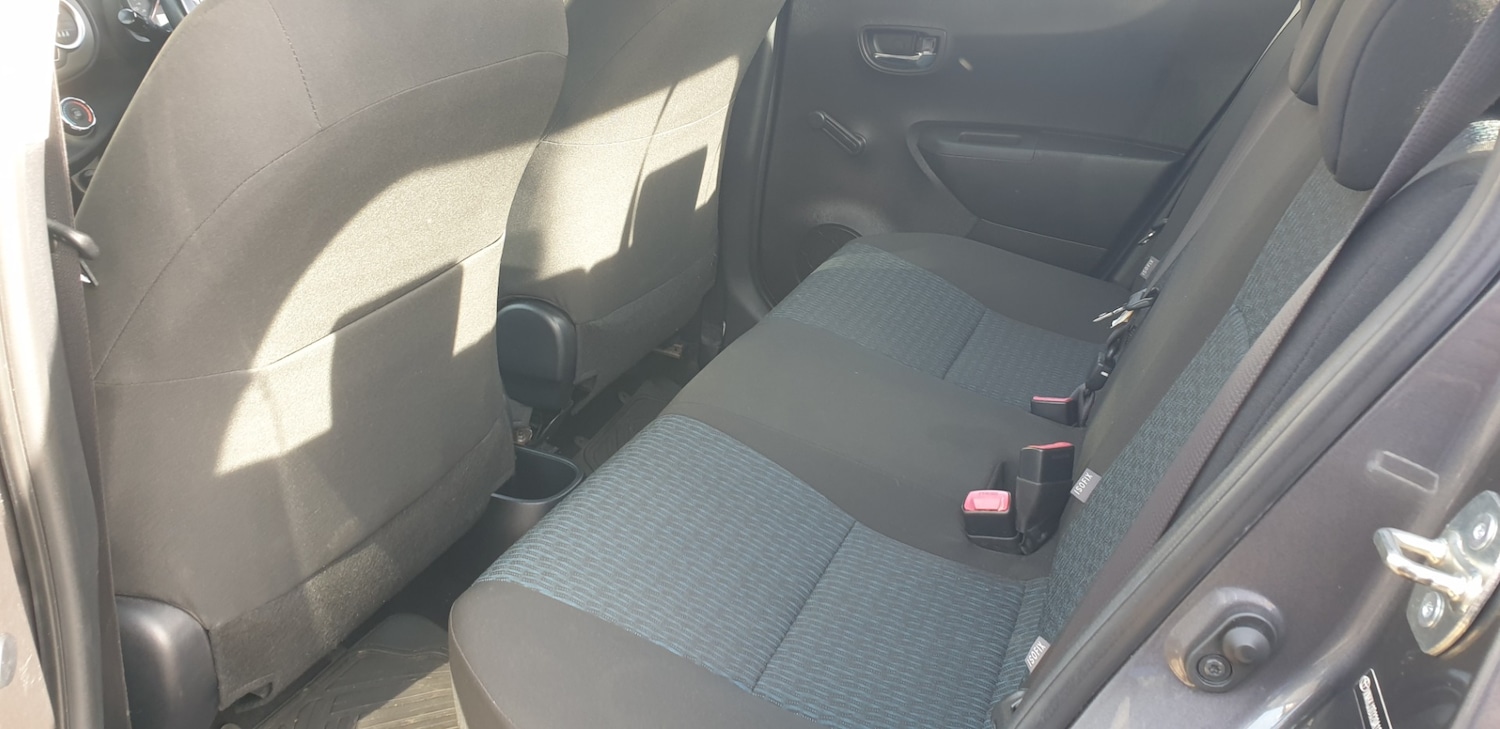 Used Toyota Yaris 2013 for sale - 76375435: Photo 9