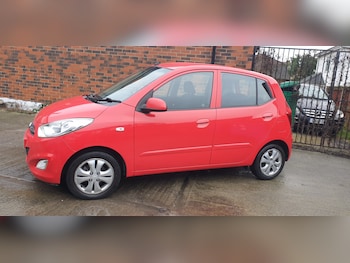 Used Hyundai i10 2013 for sale - 76969440: Photo