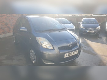 Used Toyota Yaris 2009 for sale - 76510640: Photo
