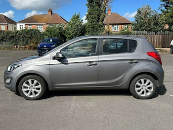 2013 (63) - 1.2 Active 5dr