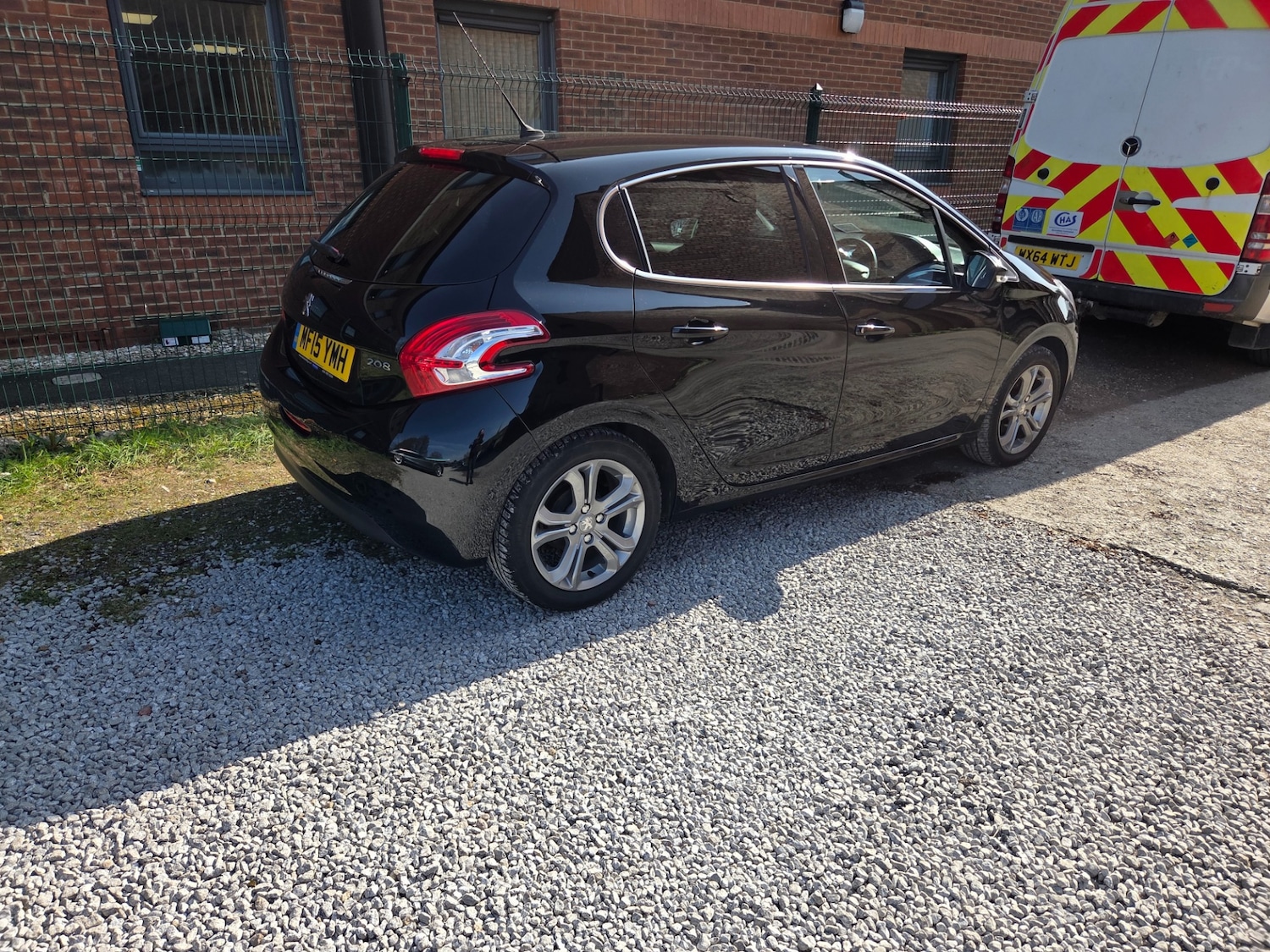 Used Peugeot 208 2015 for sale - 77921076: Photo 14