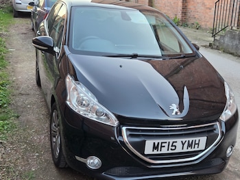 Used Peugeot 208 2015 for sale - 77921076: Photo