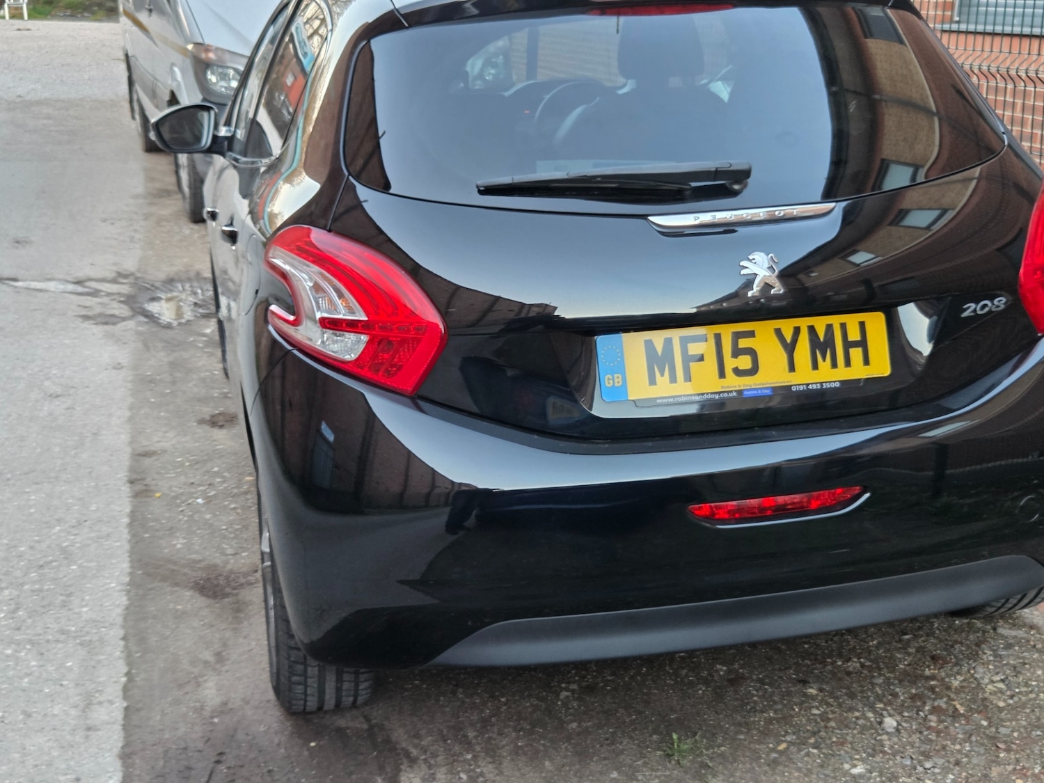 Used Peugeot 208 2015 for sale - 77921076: Photo 4
