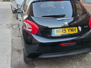 Used Peugeot 208 2015 for sale - 77921076: Photo