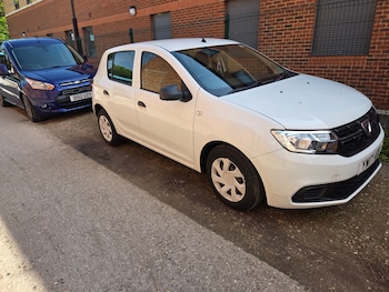 Used Dacia Sandero 2017 for sale - 78667607: Photo
