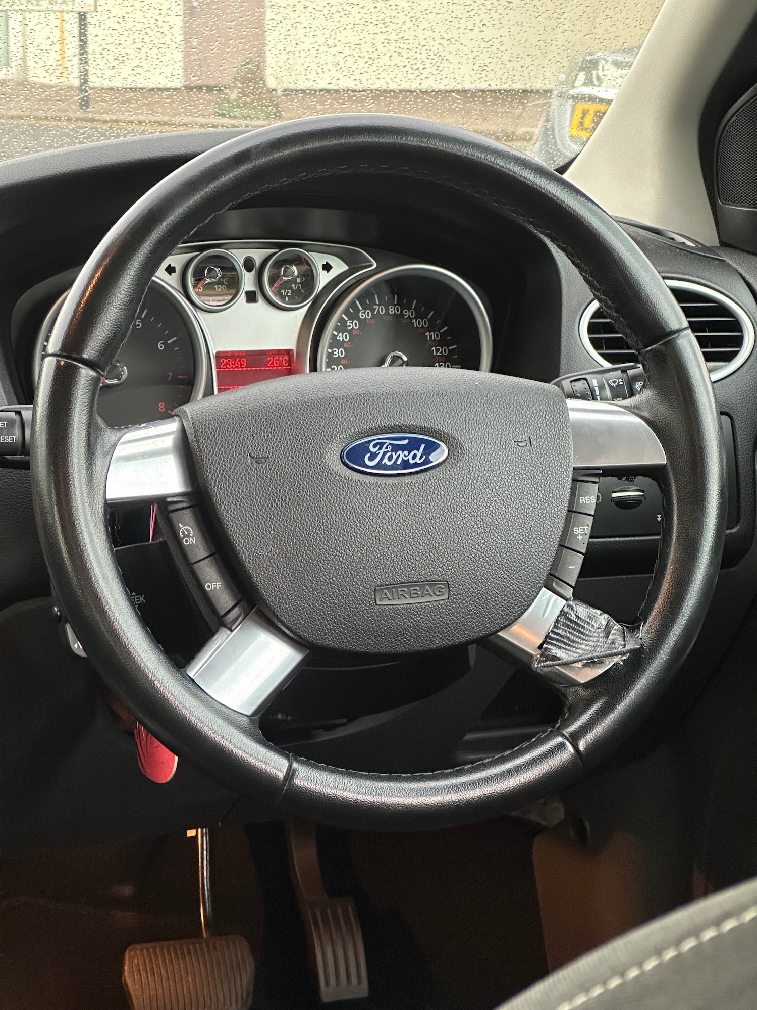 Used Ford Focus 2010 for sale - 76100585: Photo 14