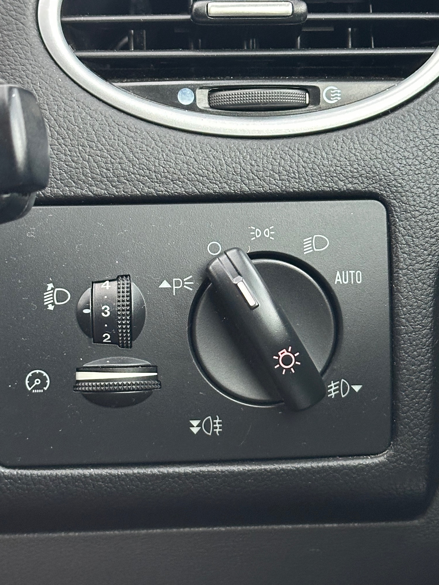 Used Ford Focus 2010 for sale - 76100585: Photo 17