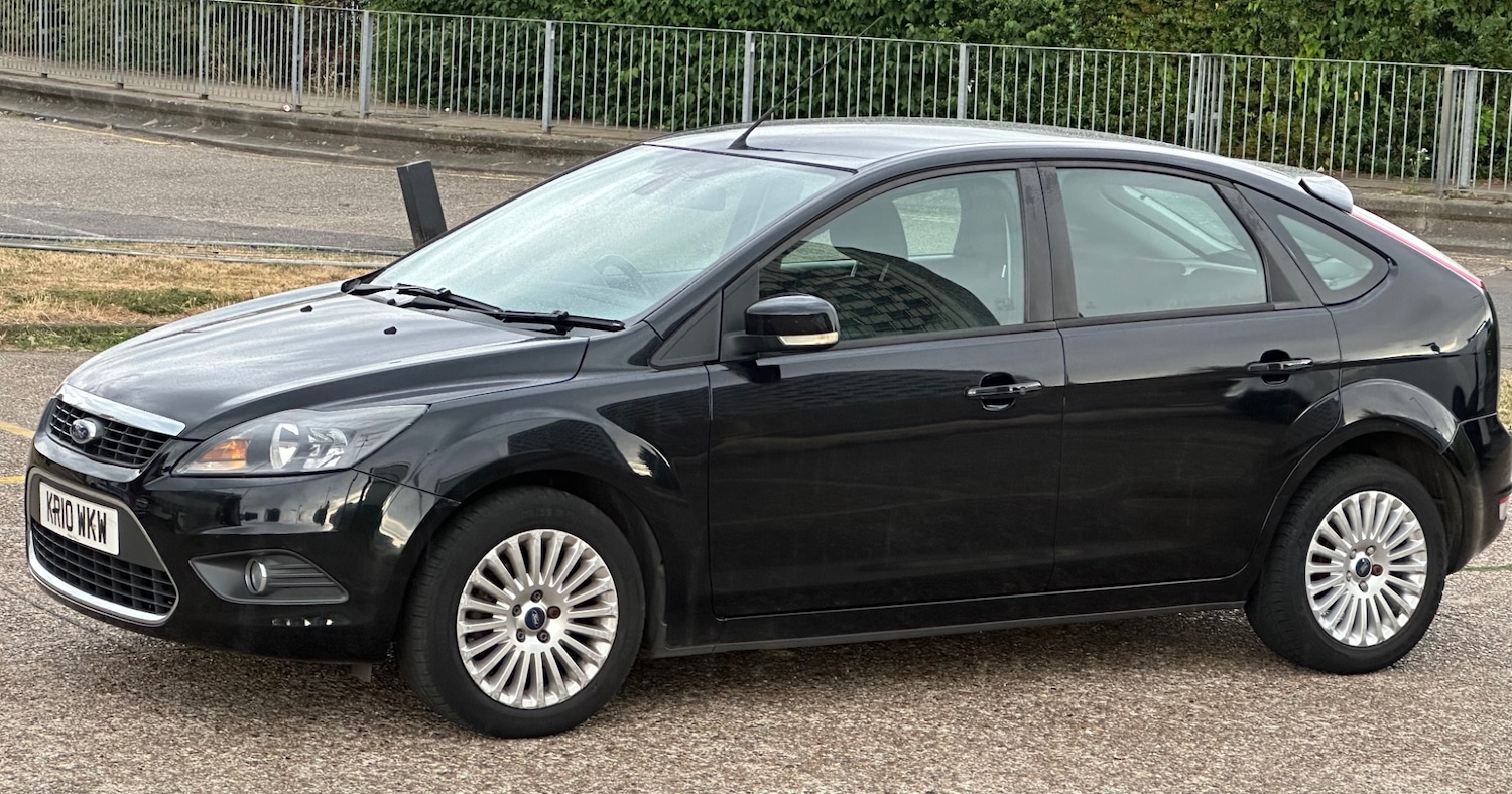 Used Ford Focus 2010 for sale - 76100585: Photo 3