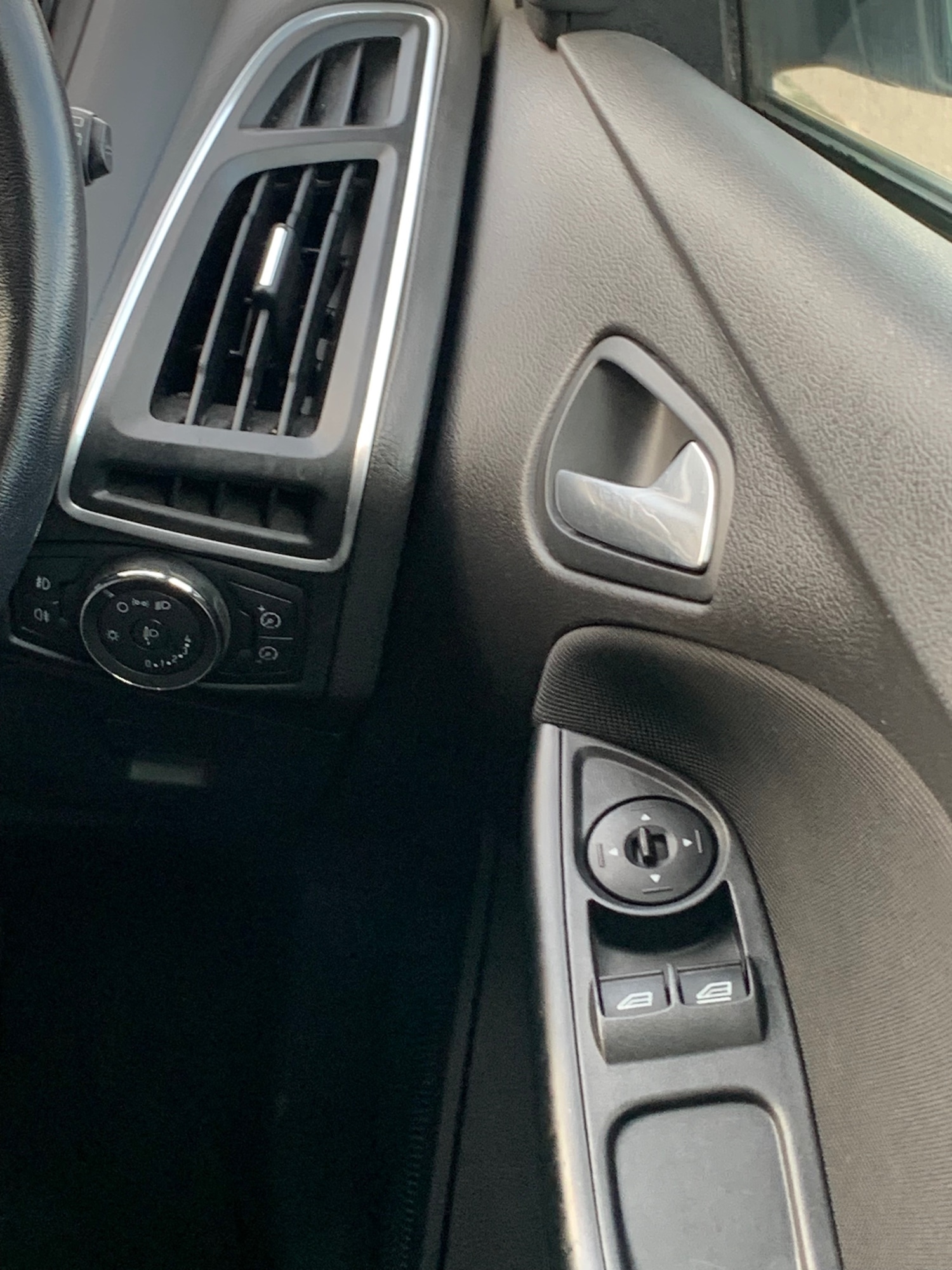 Used Ford Focus 2011 for sale - 76580603: Photo 13