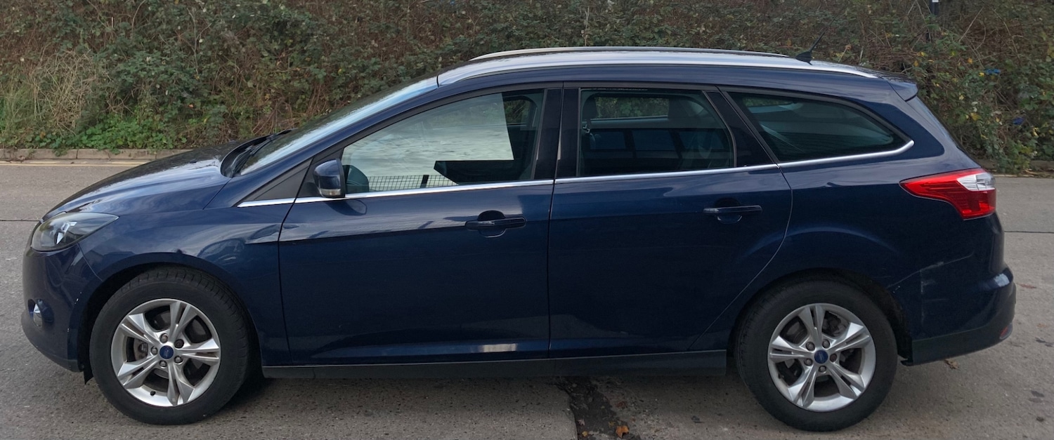 Used Ford Focus 2011 for sale - 76580603: Photo 3