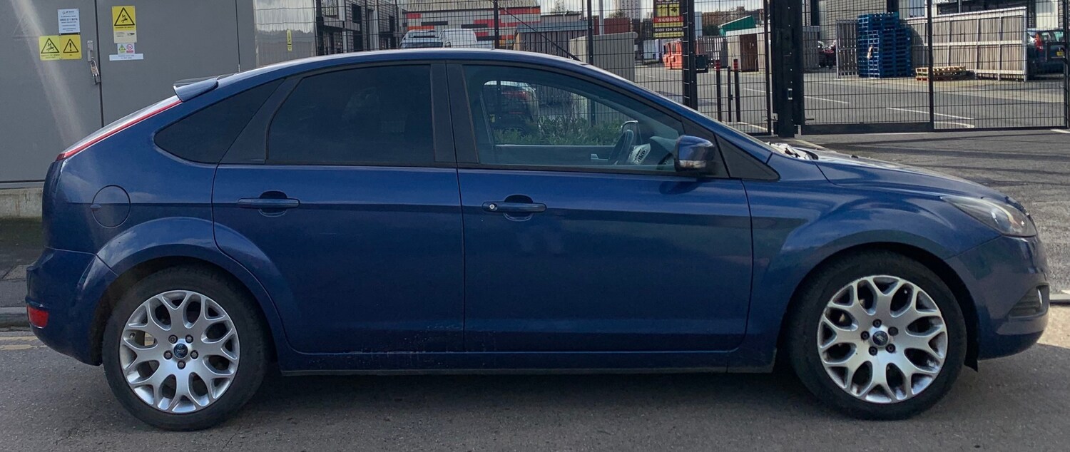 Used Ford Focus 2010 for sale - 77687764: Photo 10