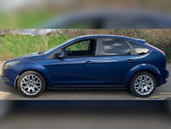 Used Ford Focus 2010 for sale - 77687764: Photo