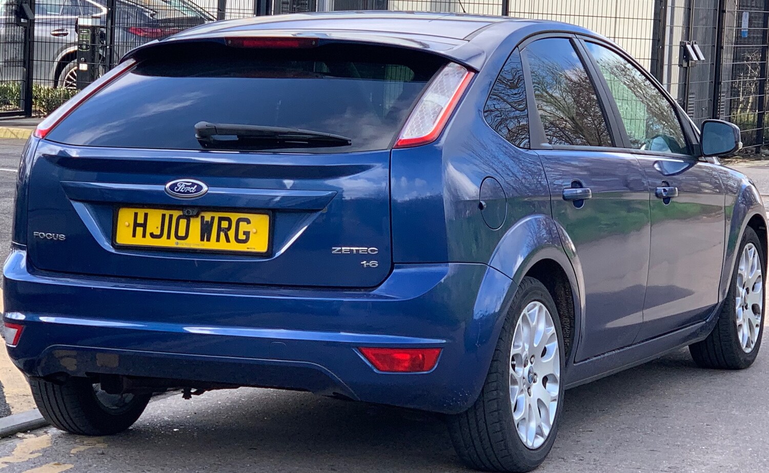 Used Ford Focus 2010 for sale - 77687764: Photo 9