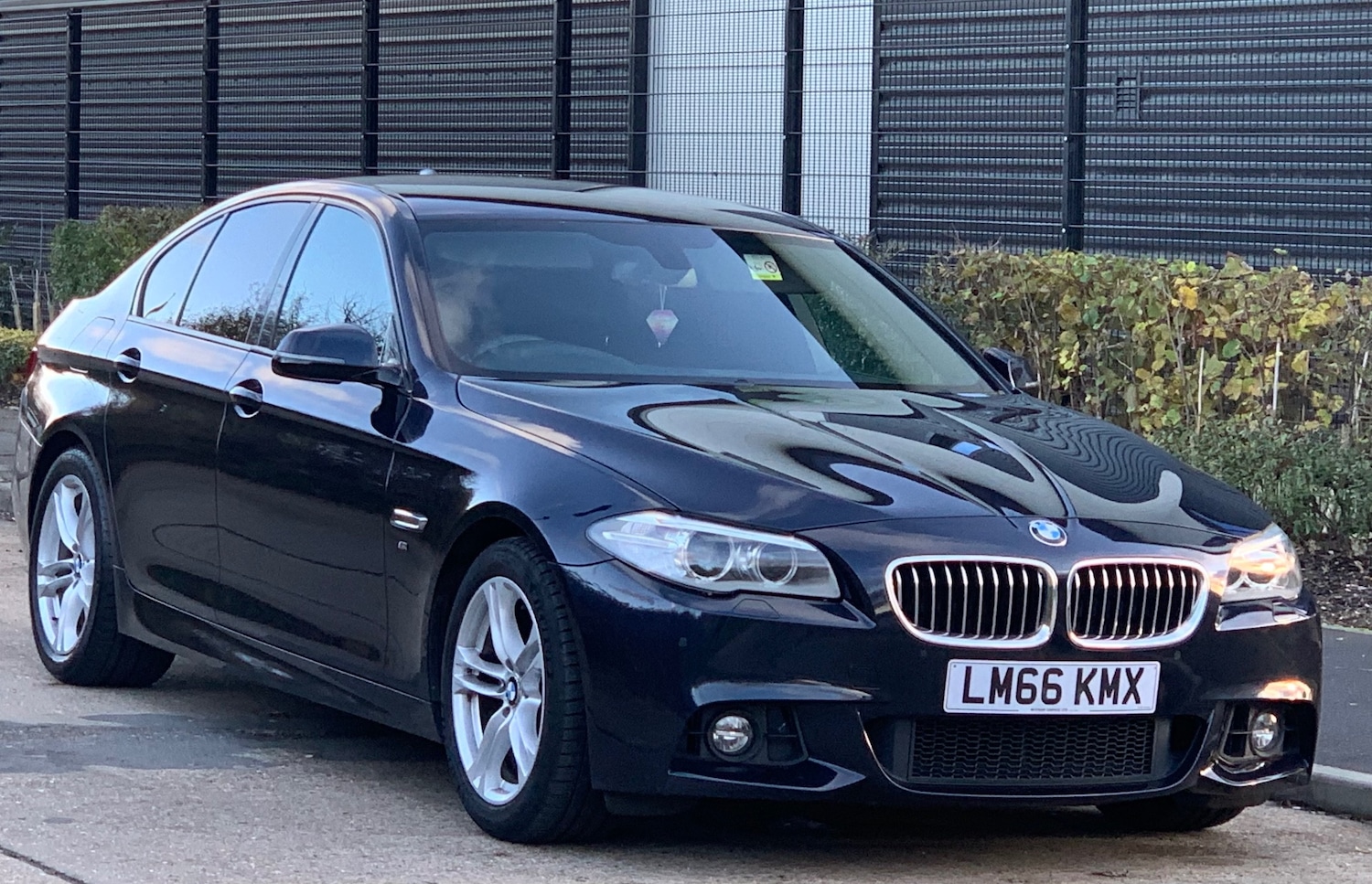 Used BMW 5 Series 2016 for sale - 76791321: Photo 2