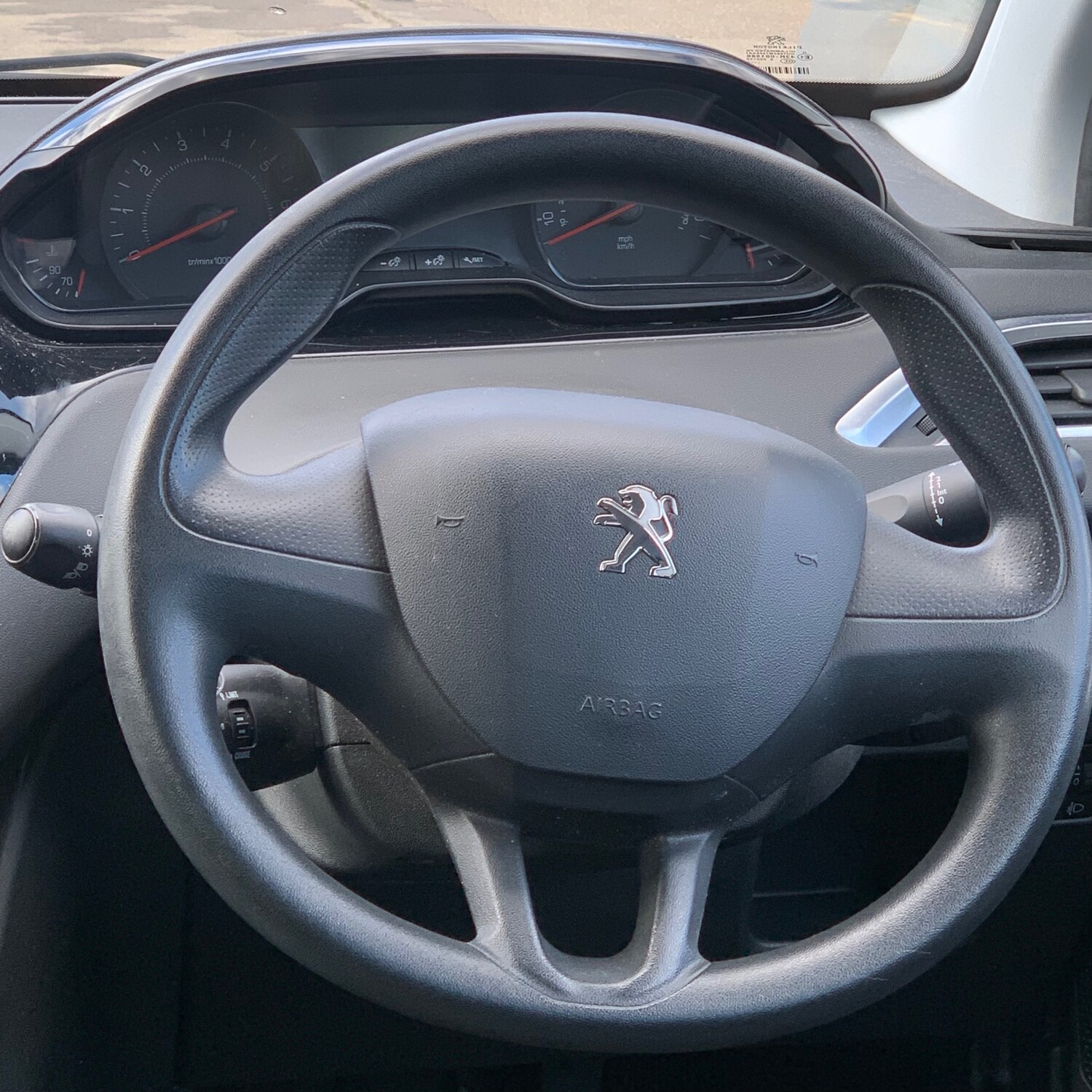 Used Peugeot 208 2013 for sale - 78149708: Photo 15