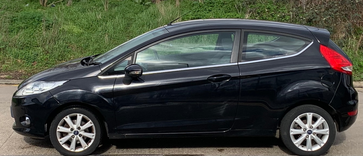 Used Ford Fiesta 2010 for sale - 77743037: Photo 4