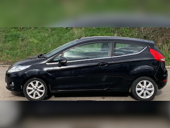 Used Ford Fiesta 2010 for sale - 77743037: Photo