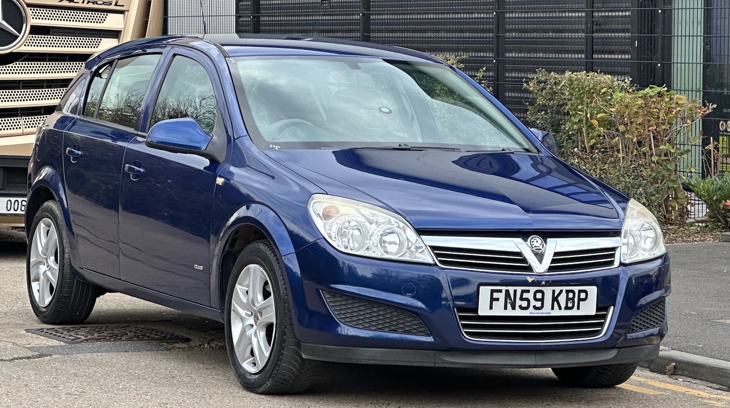 Used Vauxhall Astra 2009 for sale - 76518557: Photo 1