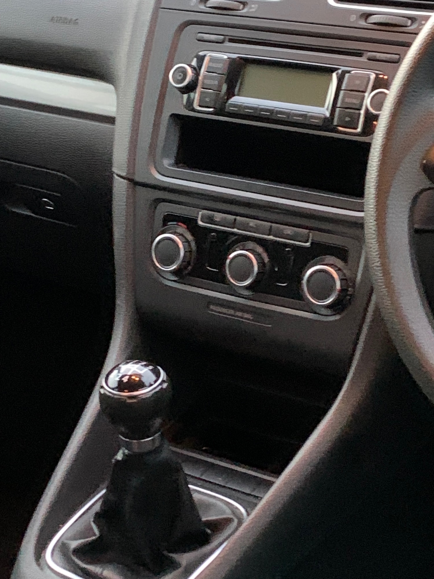 Used Volkswagen Golf 2010 for sale - 77179796: Photo 14