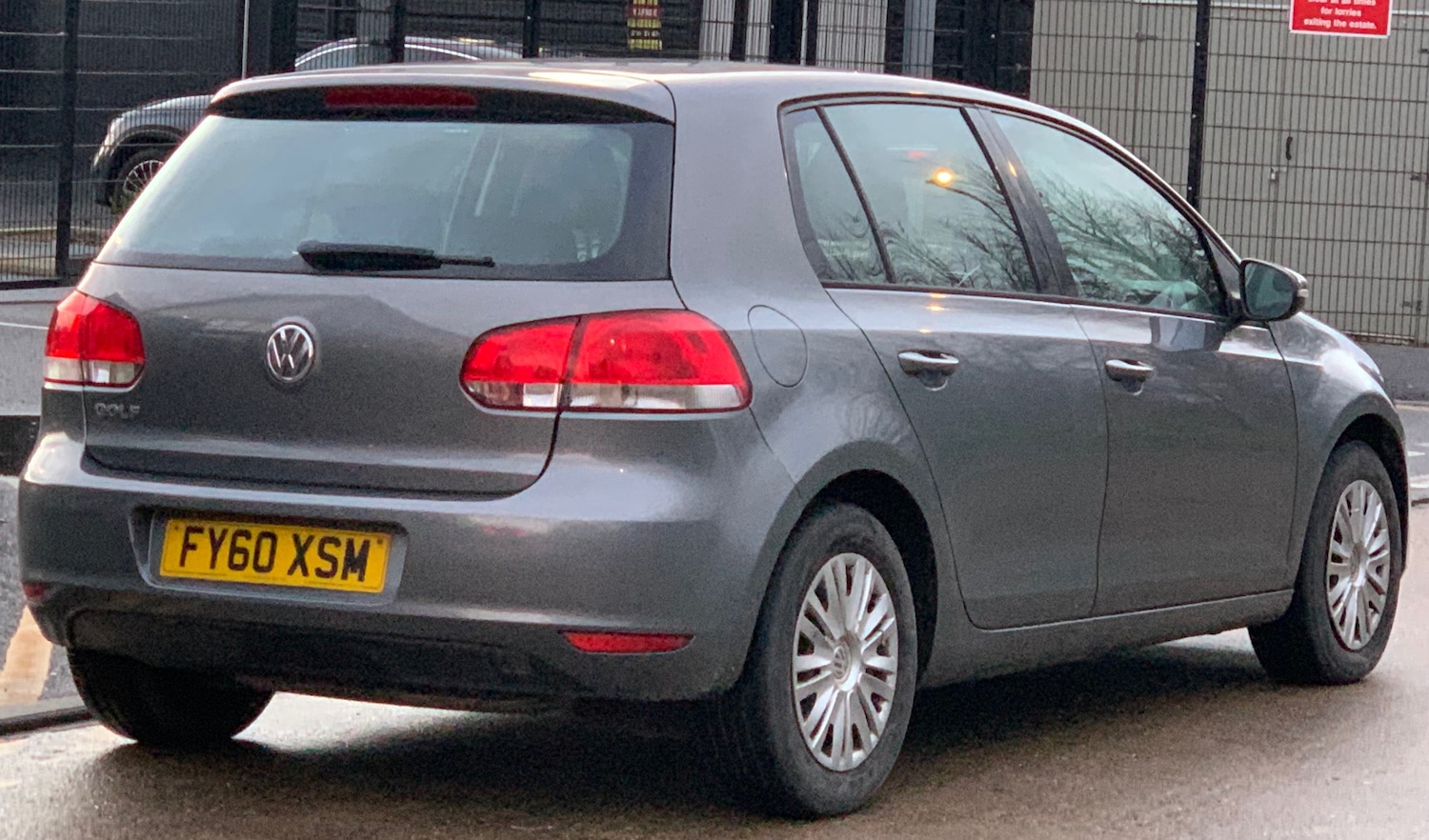 Used Volkswagen Golf 2010 for sale - 77179796: Photo 3