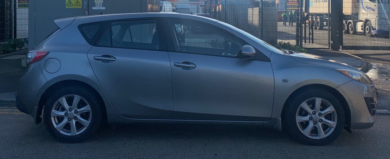 Used Mazda Mazda3 2010 for sale - 76664612: Photo 6