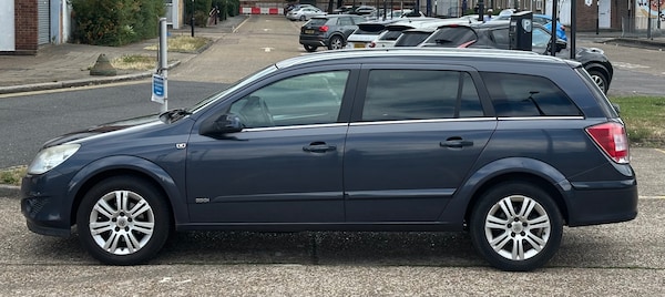 Used Vauxhall Astra 2008 for sale - 76100757: Photo 4