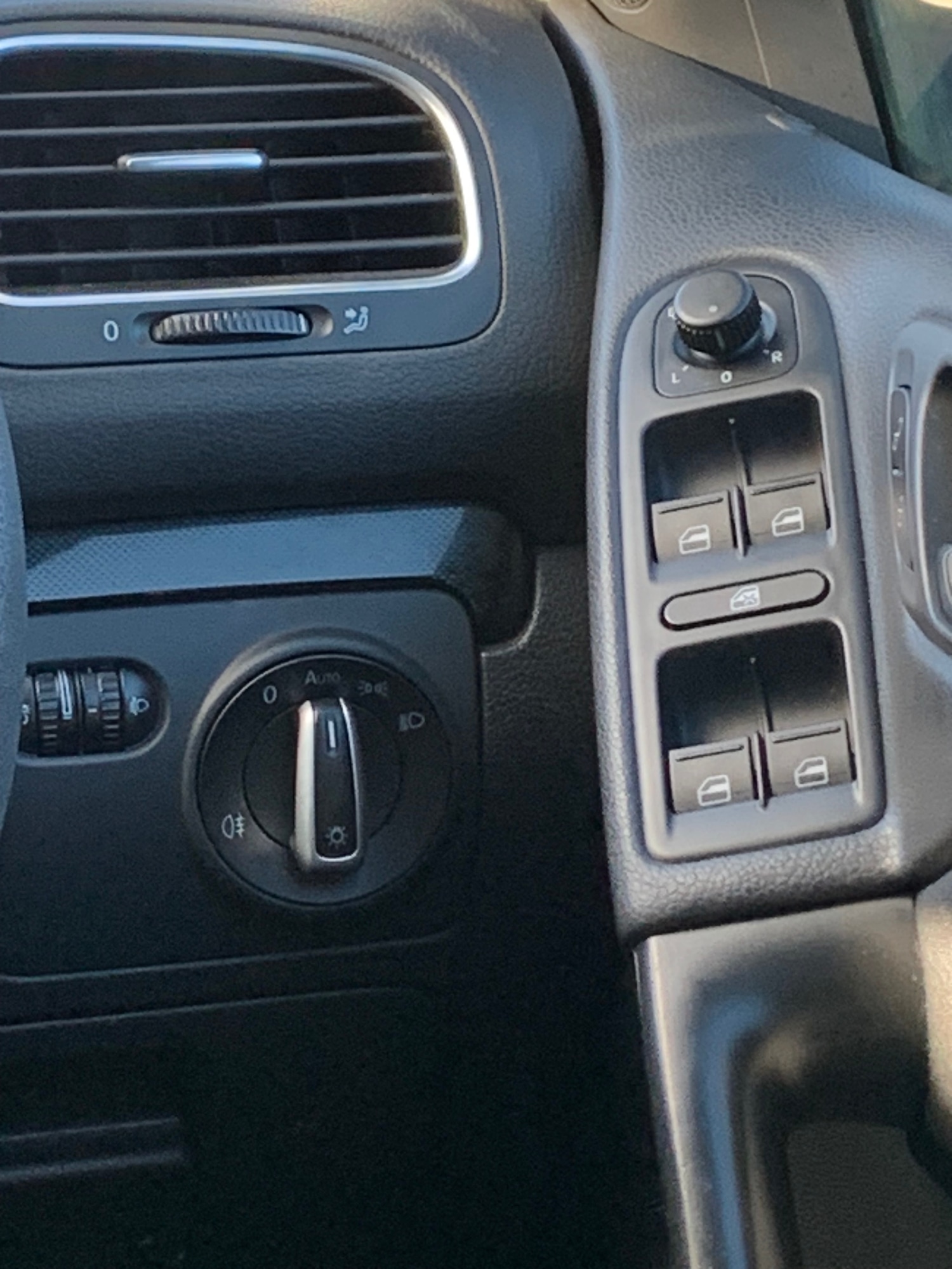 Used Volkswagen Golf 2009 for sale - 76664602: Photo 15