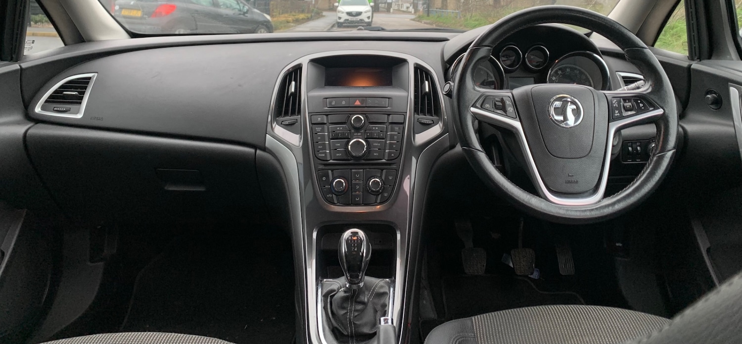 Used Vauxhall Astra 2013 for sale - 77179978: Photo 13