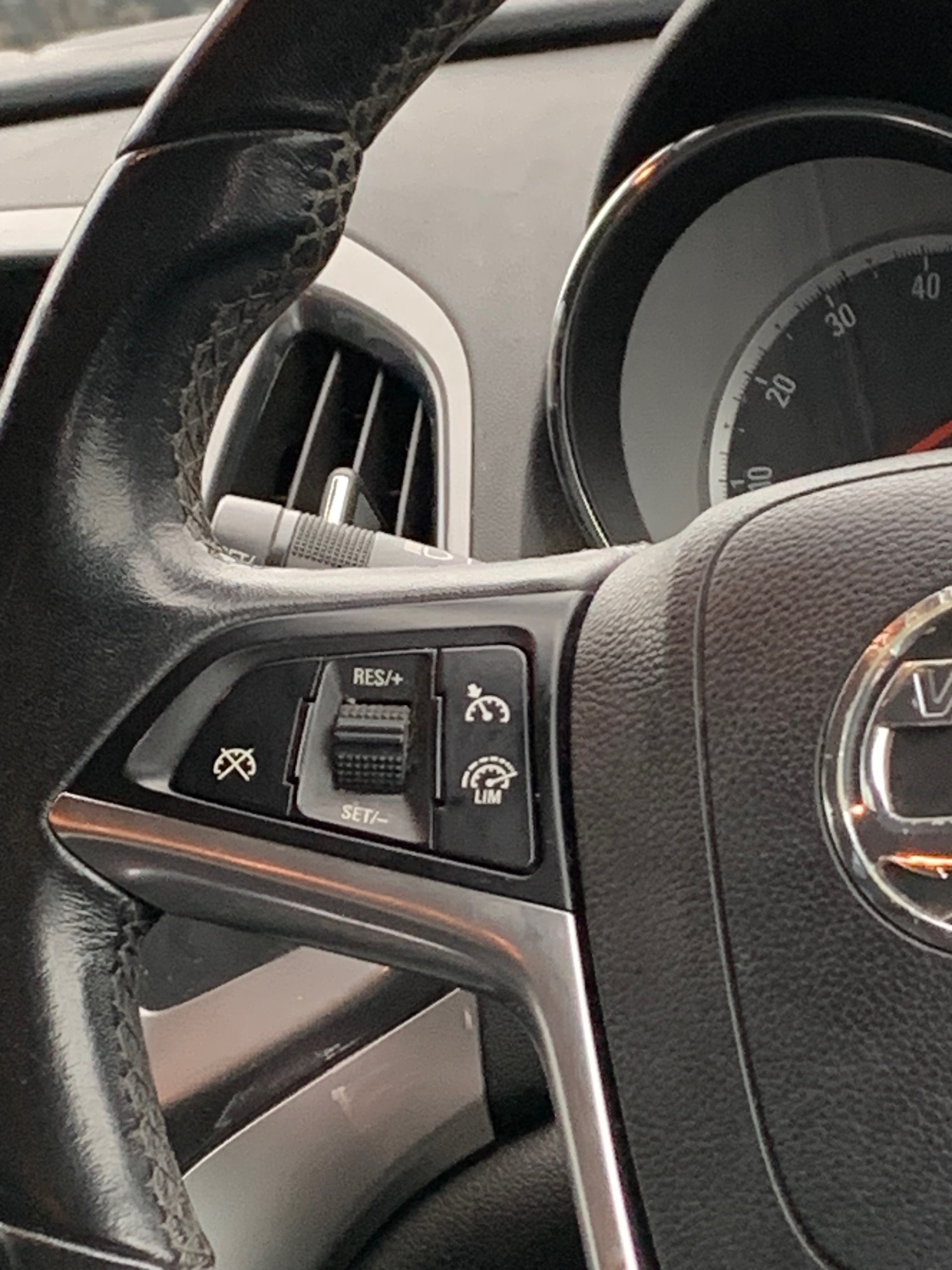 Used Vauxhall Astra 2013 for sale - 77179978: Photo 17