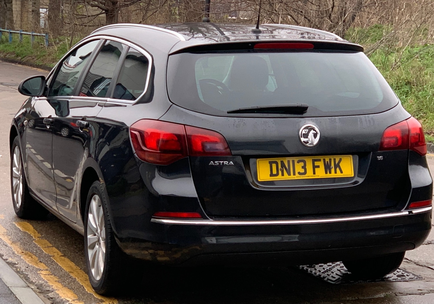 Used Vauxhall Astra 2013 for sale - 77179978: Photo 3