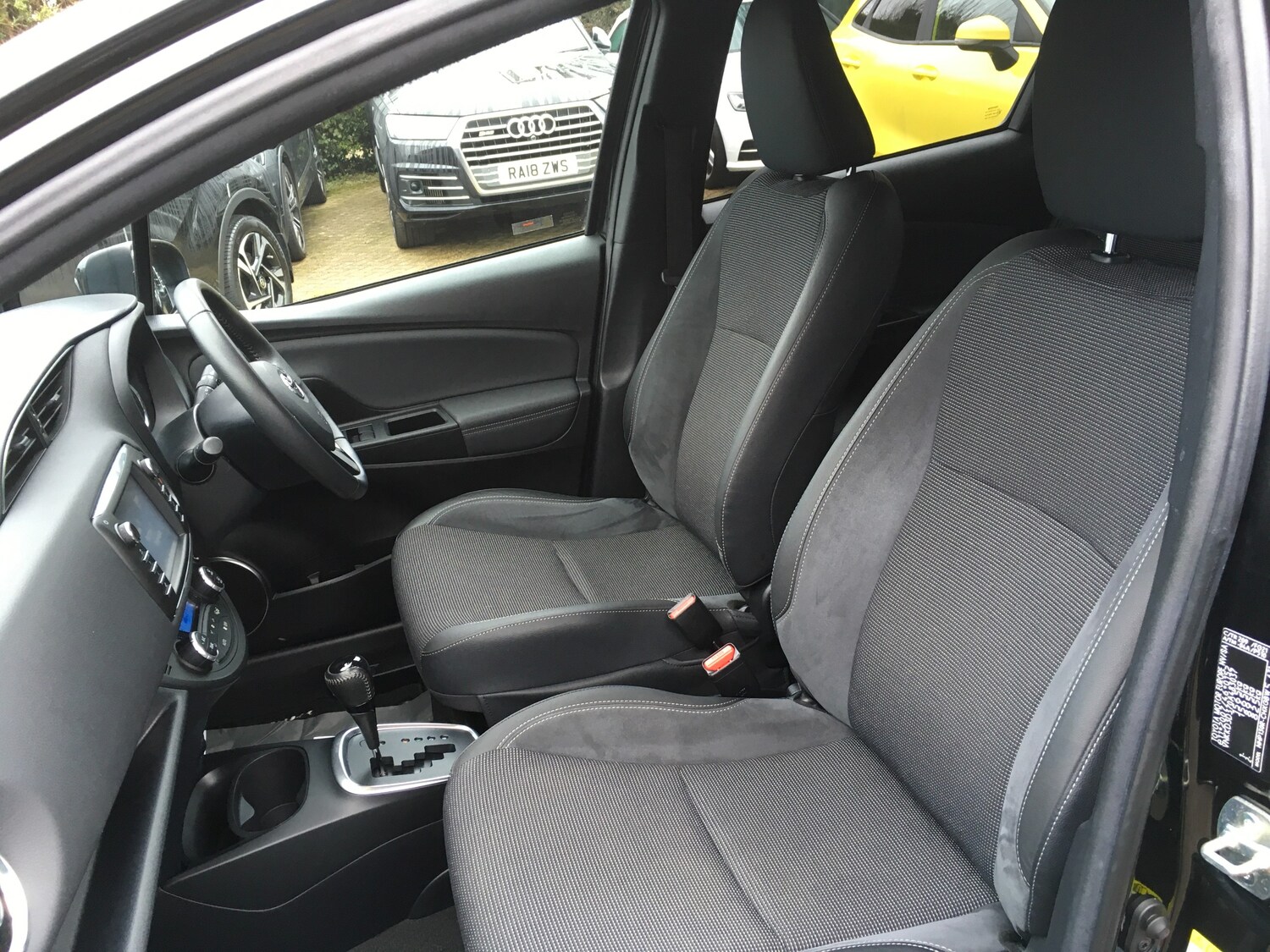 Used Toyota Yaris 2018 for sale - 77557340: Photo 14