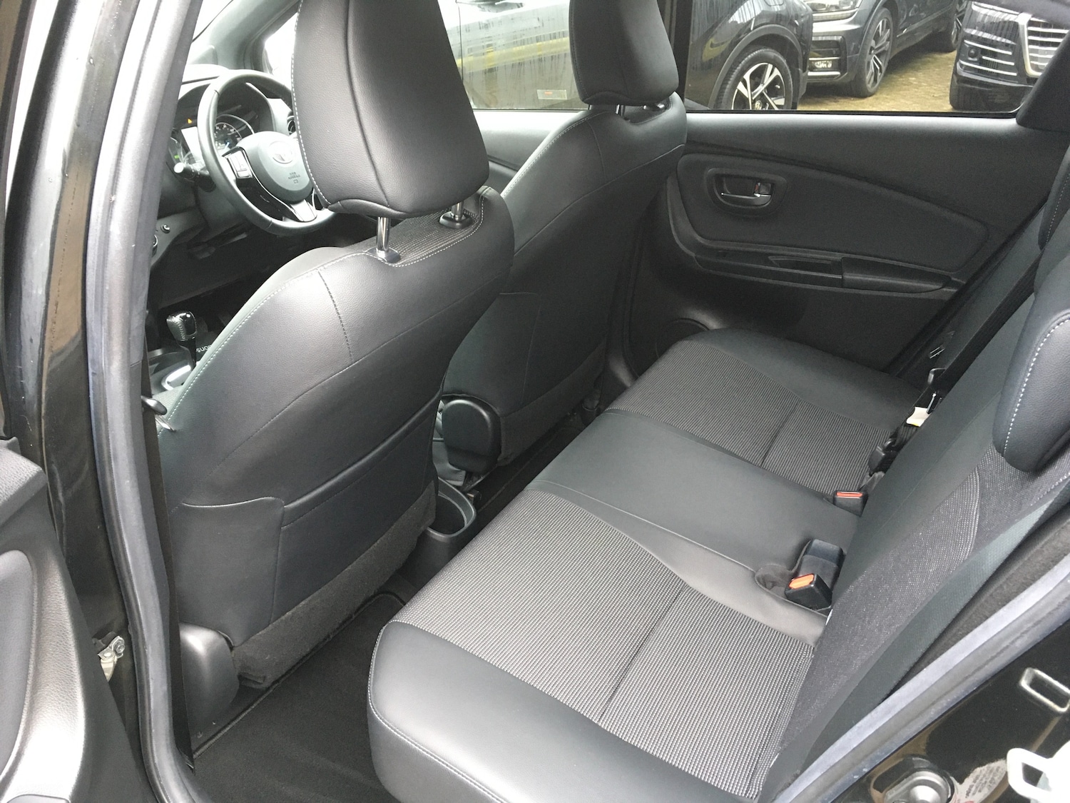 Used Toyota Yaris 2018 for sale - 77557340: Photo 15