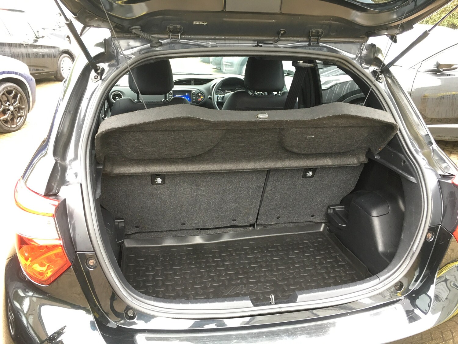 Used Toyota Yaris 2018 for sale - 77557340: Photo 16