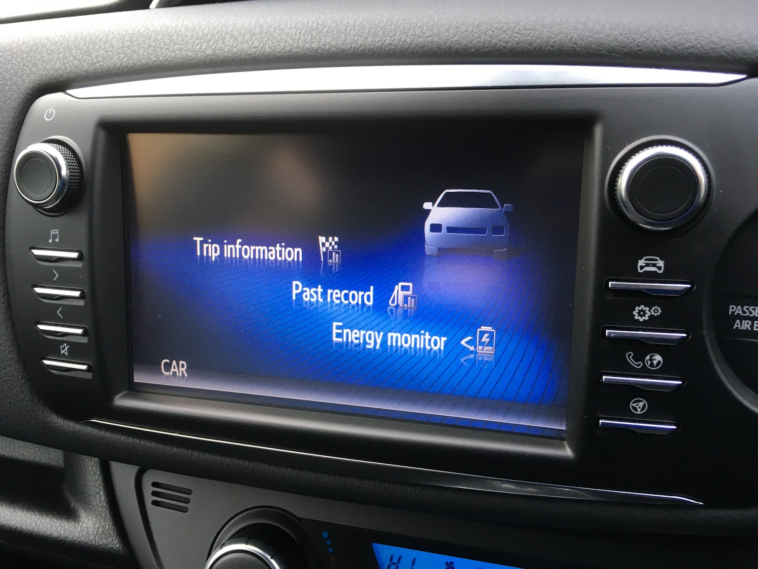 Used Toyota Yaris 2018 for sale - 77557340: Photo 20