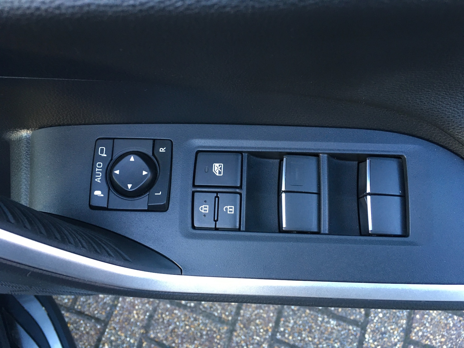 Used Toyota RAV4 2020 for sale - 76697888: Photo 24