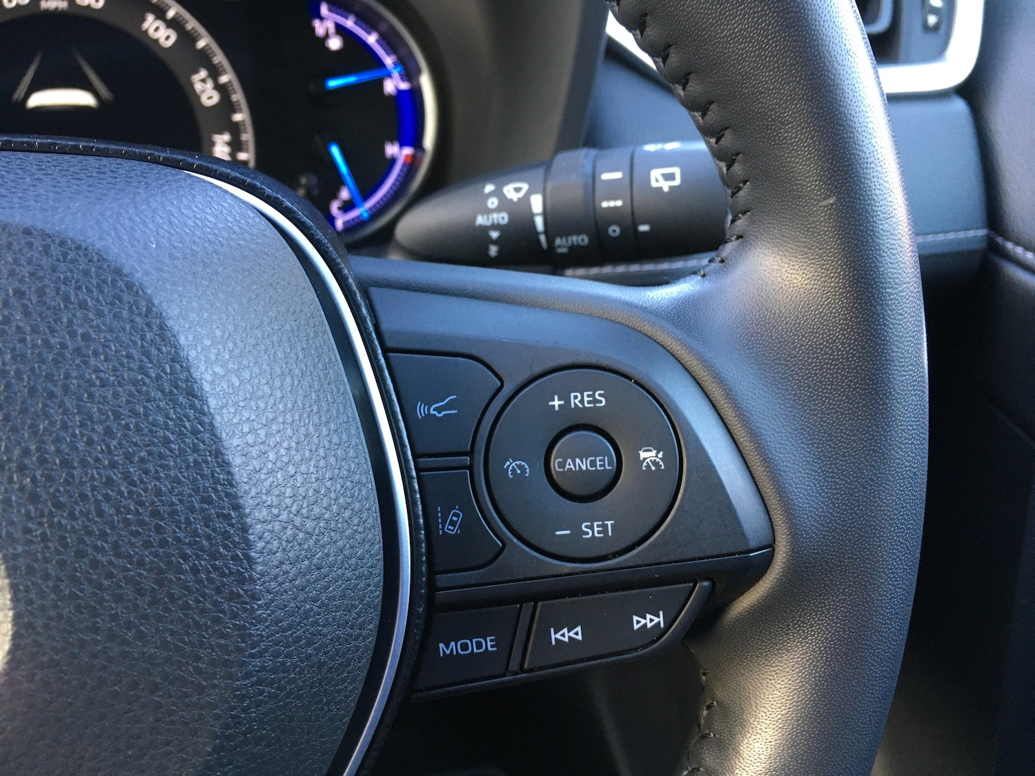 Used Toyota RAV4 2020 for sale - 76697888: Photo 32