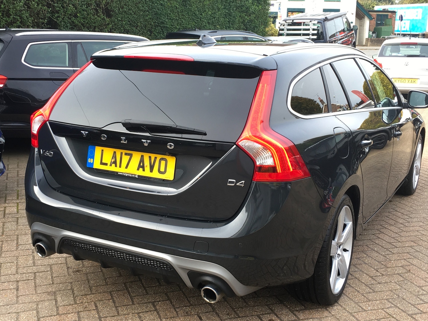 Used Volvo V60 2017 for sale - 76017340: Photo 10