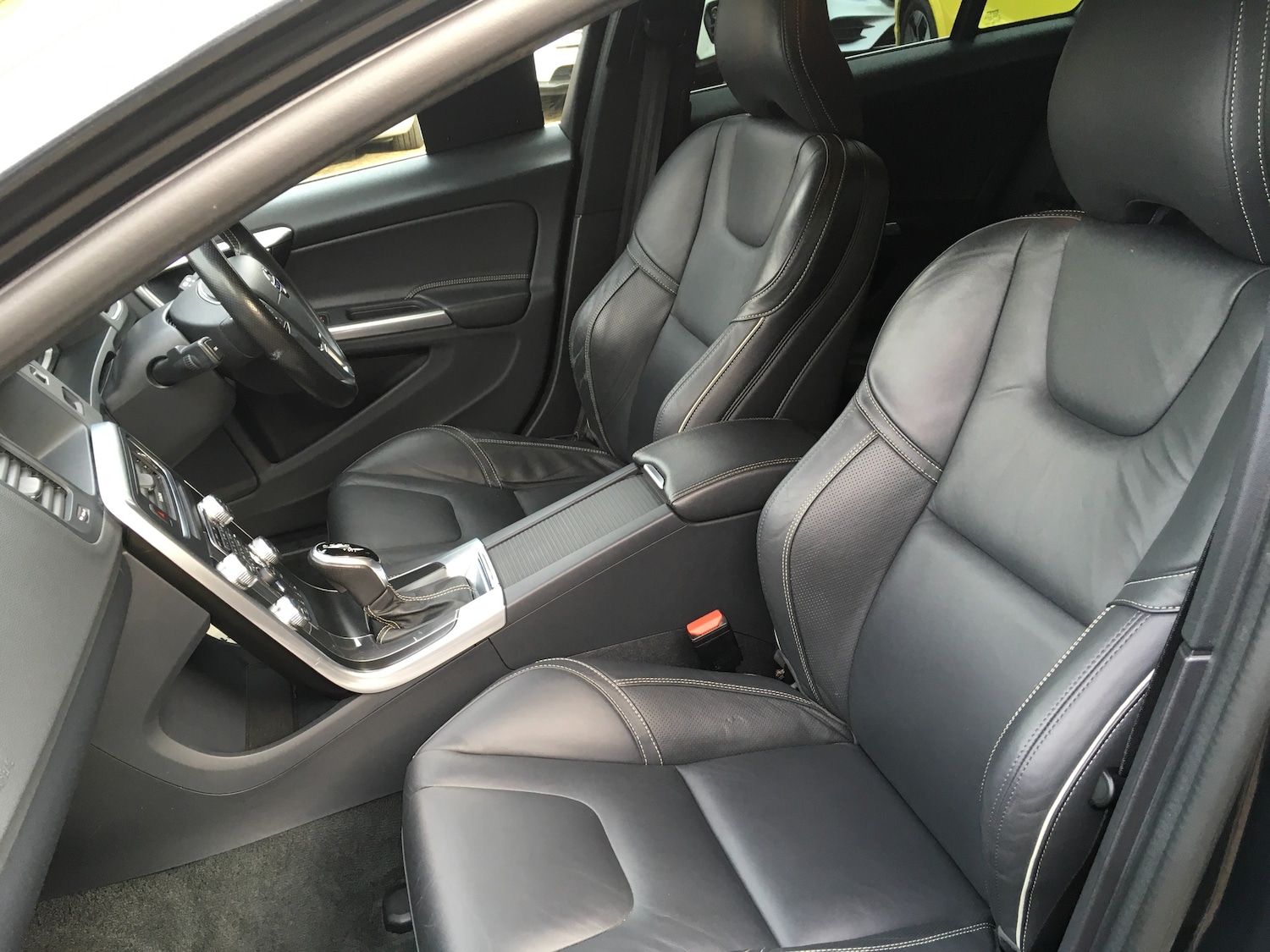 Used Volvo V60 2017 for sale - 76017340: Photo 13