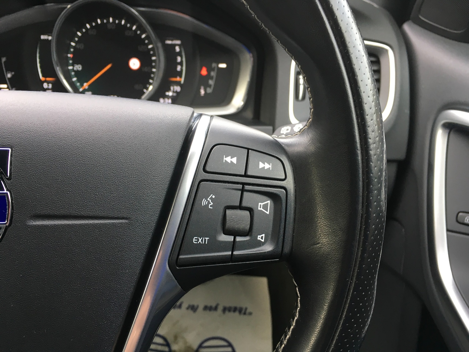 Used Volvo V60 2017 for sale - 76017340: Photo 30