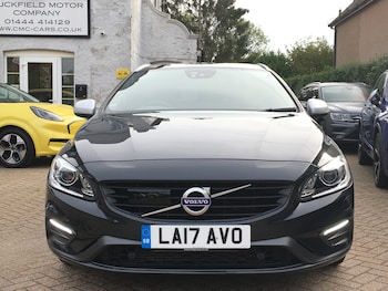 Used Volvo V60 2017 for sale - 76017340: Photo 4